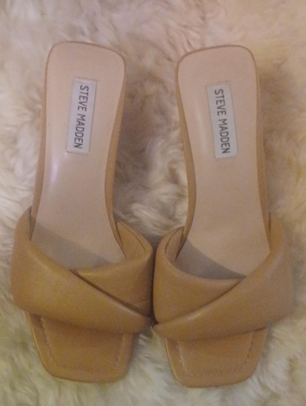 Steve Madden Nude Real Leather Pillow Padded Kitten Heel Mules Sz.9 - Picture 2 of 6